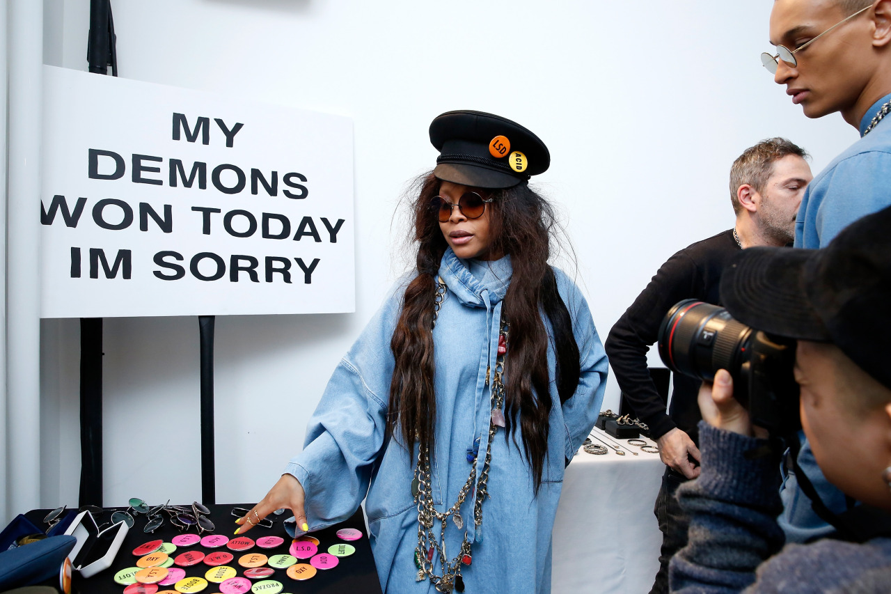 celebritiesofcolor:  Erykah Badu backstage at the Pyer Moss Fall 2016 fashion show