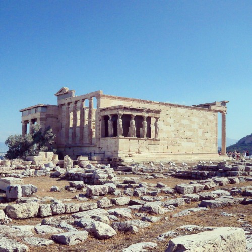 maddoverseas:The Acropolis, Athens, Greece (The Adventuring Urbanist)