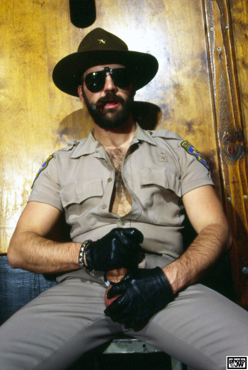 jim-wigler:  More pictures from this ever popular, very sleazy Honcho layout shot at Blow Buddies.The model was a friend of Brad G’s (Brad was the founder of Blow Buddies).
