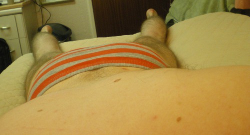 megapantsu:  Thursday - Orange~  Was a little naughty whilst taking pictures… 