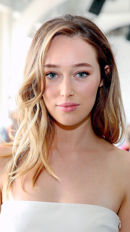 celebritiesandmovies: Alycia Debnam-Carey Lockscreens