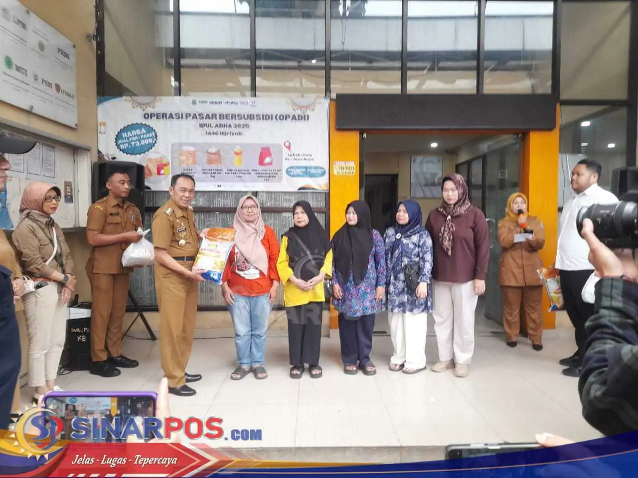 Operasi Pasar Bersubsidi (OPADI) di Kelurahan Cibeureum Jelang Idul Adha 2025