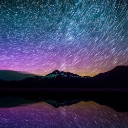 lucidnirvana:tobyharrimanphotography:That one time I left San Francisco at 5pm to chase the Aurora. Ended up at Sparks Lake in #oregon at around midnight, just in time for a little a glow!  Wow