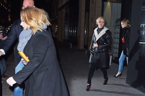 weareabouttoexploode:Jennifer Lawrence, Adele, and Emma Stone head out to dinner together at Cosme r