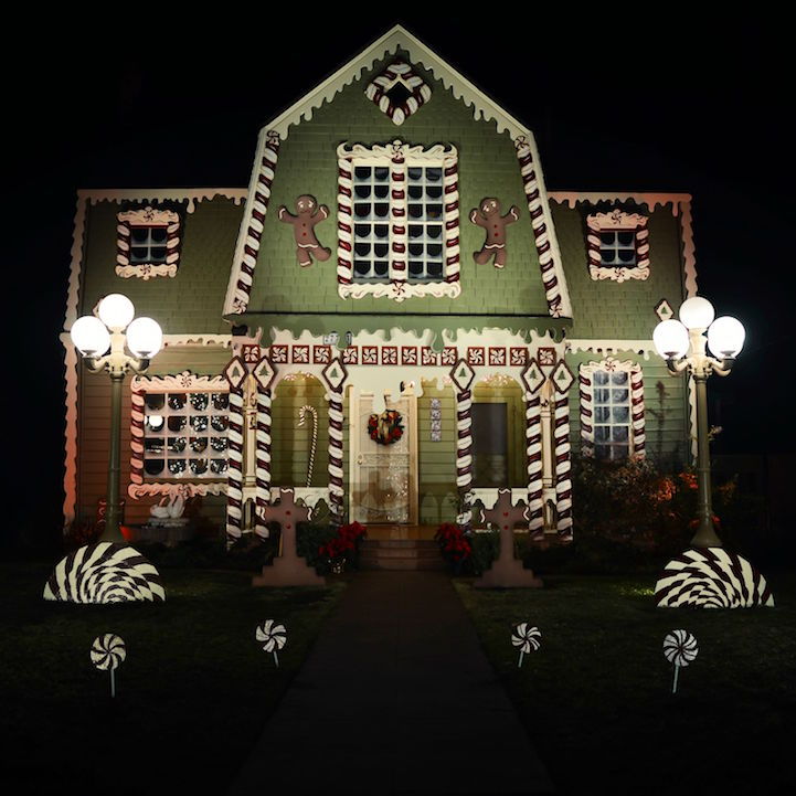 mymodernmet:  Artist Transforms Parents’ Home into “Hansel and Gretel” Gingerbread