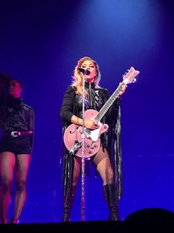 xojoanne:  Lady Gaga performing A-YO at the #JoanneWorldTour tonight!  