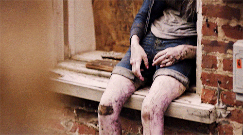 SHARP OBJECTS ✂︎ Episode 1, Vanish.