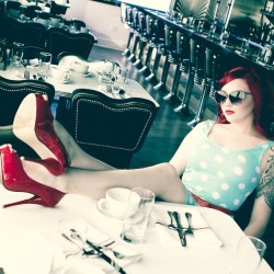 amberivyxo:  From a fashion shoot I did a few months ago!💋 #pinup #redhair #pincurls #victoryroll #diner #rockabilly #redheels #sass #master #burningangel #amberivy