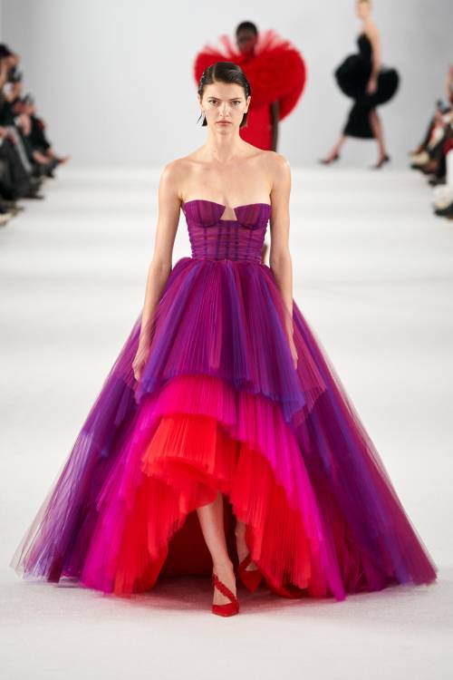 Carolina Herrera by Wes Gordon, Fall 2022 Ready-to-Wear Credits:Marie Chaix - Fashion Editor/Stylist