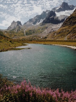 theencompassingworld:  canipel:  Italian scenery on the Tour du Mont-Blanc. Pictures by: Shot By Canipel &amp; Instagram   The World Around Us