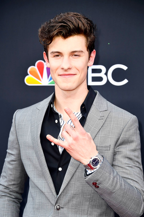 Shawn Mendes attends the 2018 Billboard Music Awards at MGM Grand Garden Arena in Las Vegas, Nevada 