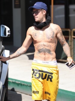 justinbieberssexybody:  OH, MY GOD. KING