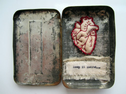 raspberrymilk:  tin full o’ hope (by Stitch Therapy) 