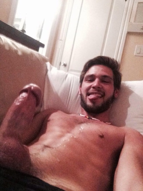 happywanks:  Duncan Black, always smiling after a big shoot !Other happy stars in happywanks here
