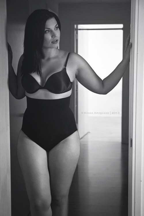 curvesinlingerie:  Marta Krawczyk 