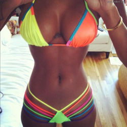 hotteenagechick:  Neon.