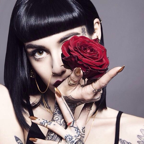 HANNAH SNOWDON (SYKES)