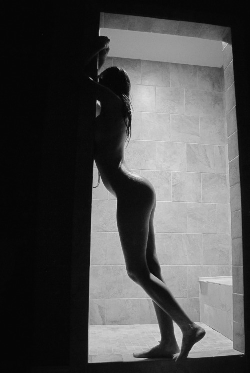 diedarlingdearest:  I’m so thankful for having an amazing photographer. These pictures of me have been submitted to other blogs.  photographer: http://speak-of-your-sins.tumblr.com/ 