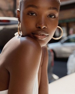 Darkmelaningirls: @ Bola.edun