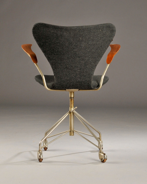 Arne Jacobsen, office chair, 1955. Teak and chromed steel, for Fritz Hansen. Via lauritz.com