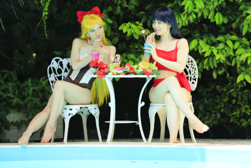 earthguardianmamoru: sailor-moon-rei:Minako Aino cosplay by うさこ Rei Hino cosplay by akiko 