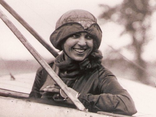 American Journalist Harriet Quimby was the first woman in America to be awarded a pilots license. an