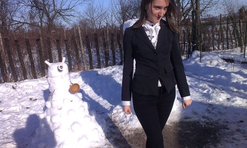 lia-oxanne:Do you wan to build a snowman? porn pictures