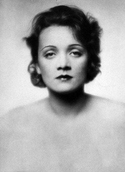 adreciclarte:  Marlene Dietrich, 1929 