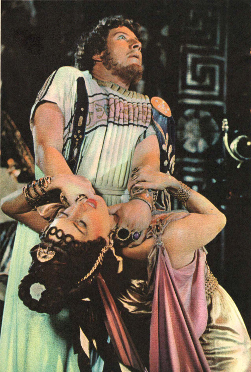 celluloiddreamzzz: Emperor Nero [Peter Ustinov] strangles his beautiful Empress Poppaea [Patricia La