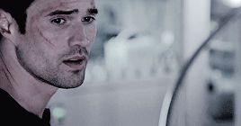 nwetss:gif request meme:agentromanof asked: agents of shield + favorite villain “I’m not looking for