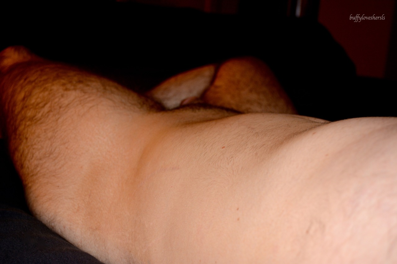 buffyloveshersls:  As promised, here are the sexy pics of my gorgeous hubby. I had