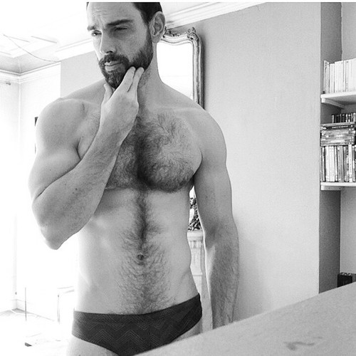 hairymacho:  http://hairymacho.tumblr.com