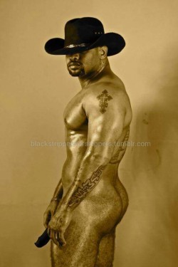 blackstripperworshippers:  WHY RIDE A HORSE