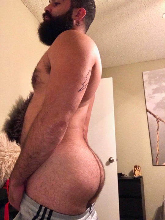 osomajor67:  Daddy is getting thicker and thicker! The more cake the better 🍰  🎂 🍰 🎂 