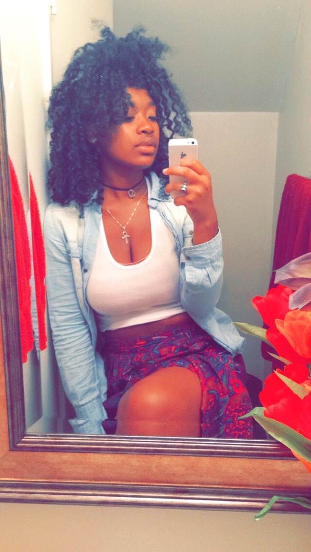 chocolatecakesandthickmilkshakes:  blvckdoves:  Happy Blackout Day with my dog  That