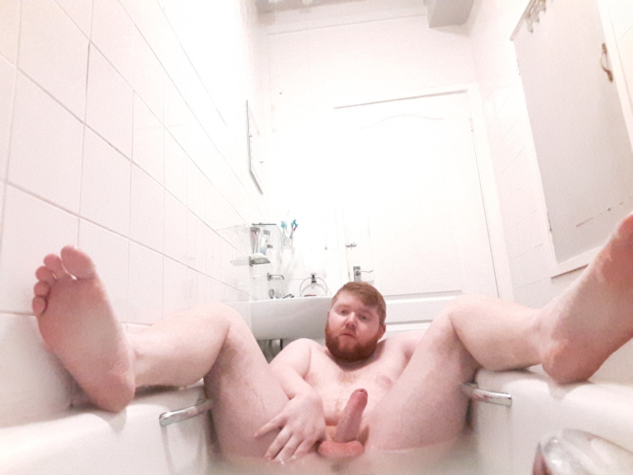 mancfagunderfoot:  Even filthy fags need to get clean….but I still can’t resist