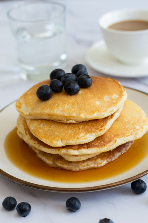 fullcravings:American PancakesStart your day off right with a delicious breakfast of American pancak