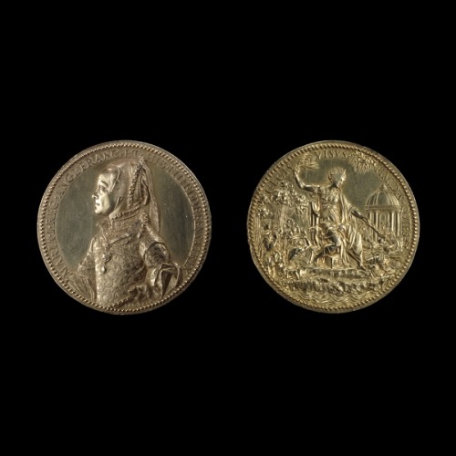 Mary I gold medal This medal of Mary I was designed by Jacopo da Trezzo, who was a goldsmi
