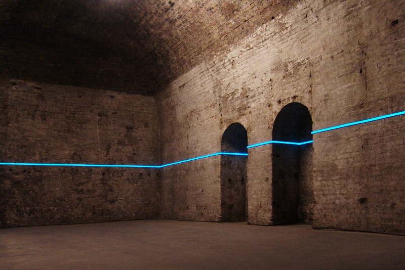 pikeys:  Installation in London Bridge Station, 2008 by Hans Kottler 