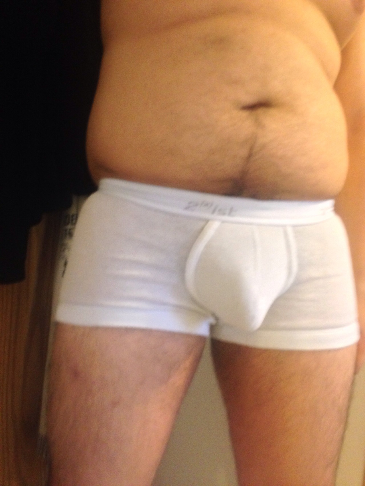 imhereforthemen:  Hi there. Why, hello! (symbolisticwhitewalls) 