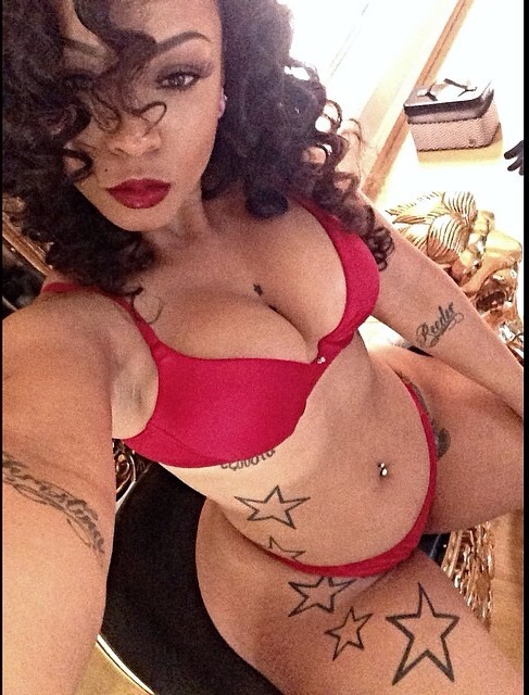 goldieloc:  pookaluvcurves:  Pookaluvcurves  mercedes morr!! she is in my top 3 baddest class!! 