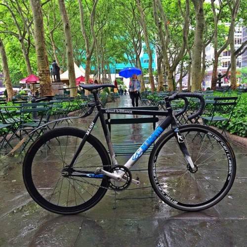 diablonyc: My weapon of choice on rain days (at Street Life)