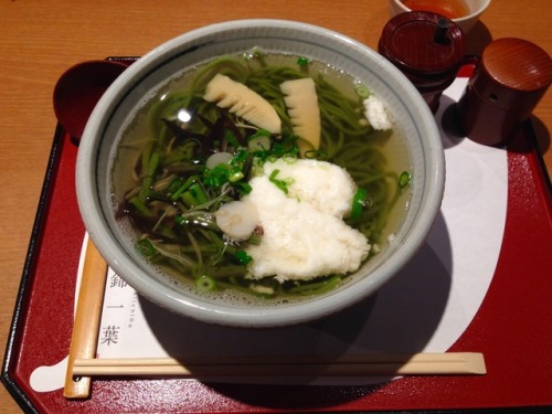 Lunch at Nishiki Ichiha in Nishiki Market, Kyoto: matcha soba with mountain vegetable, bamboo shoot 