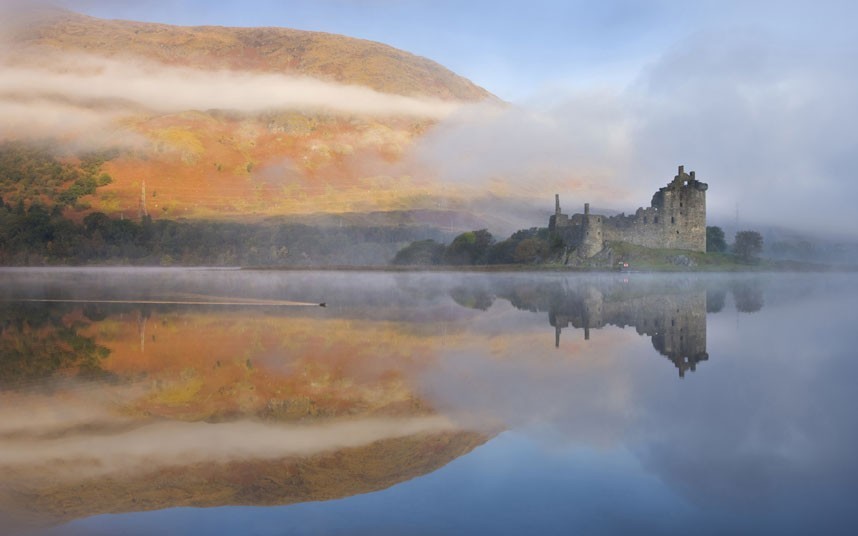 To the lilt of the bagpipes skirl (Kilchum Castle on Loch Awe, Argyll and Bute, Scotland)