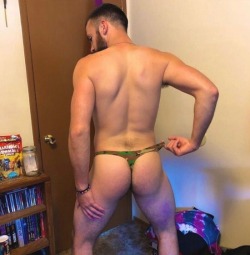 dudethong:    Follow me on Twitter