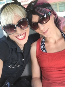 traptastictasha:  remedyriot:  ❤️remedyriot &amp; traptastictasha❤️  Some pics of Roo and I while we were out today :)