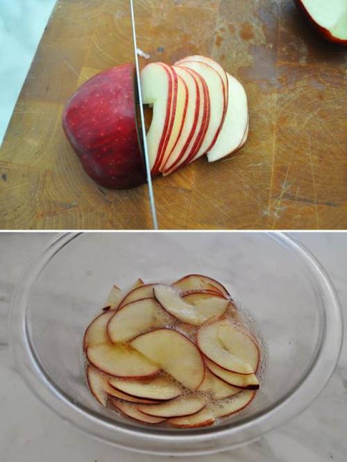 therebetterbepie:lady-feral:beautifulpicturesofhealthyfood:Rose Shaped Baked Apple Dessert…RE