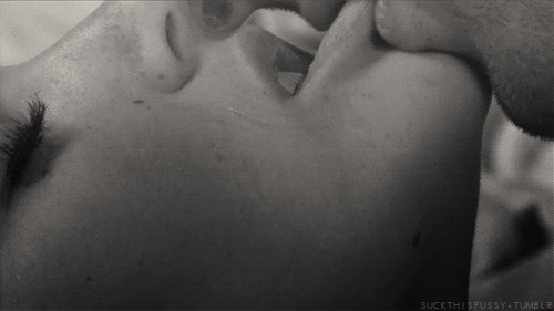 Love gif french French Kiss