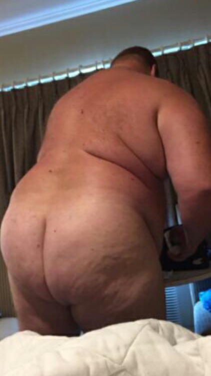6cubchubbigmeat: latinotop4chubsonly: Booty so fat!!! 6cubchubbigmeat