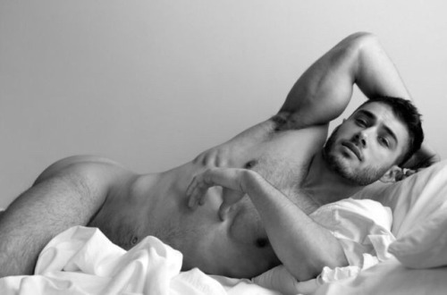 HOT HUNKS & BIG BUBBLE BUTTS
